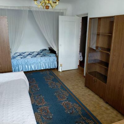 Продажа 	 Харьков,  Ковтуна ул.   42
