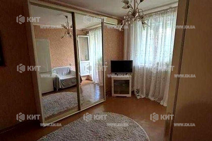 Продаж квартири Харків, ХТЗ, Рогань, 38м²