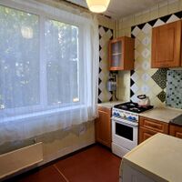 Продаж квартири Харків, ХТЗ, Рогань, 64.8м²
