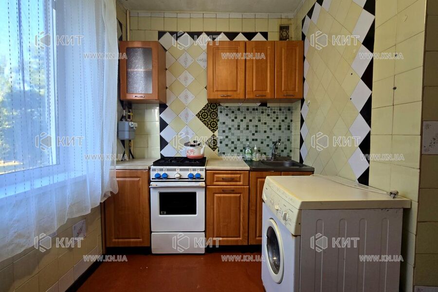 Продаж квартири Харків, ХТЗ, Рогань, 64.8м²