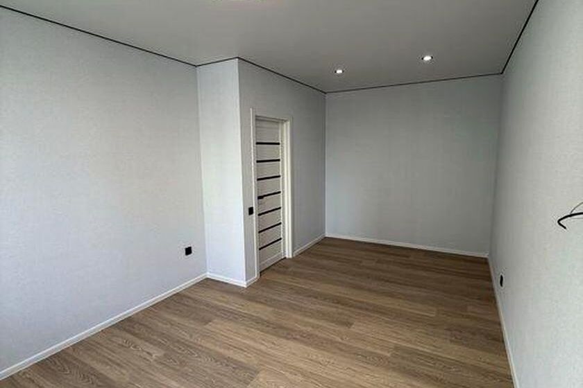 Продаж квартири Харків, ХТЗ, Рогань, 39.9м²