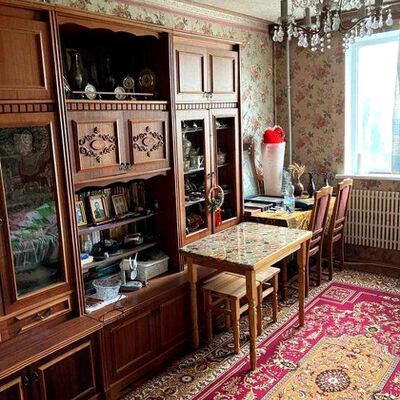 Продажа 	 Харків,  Метробудівників вул.   5