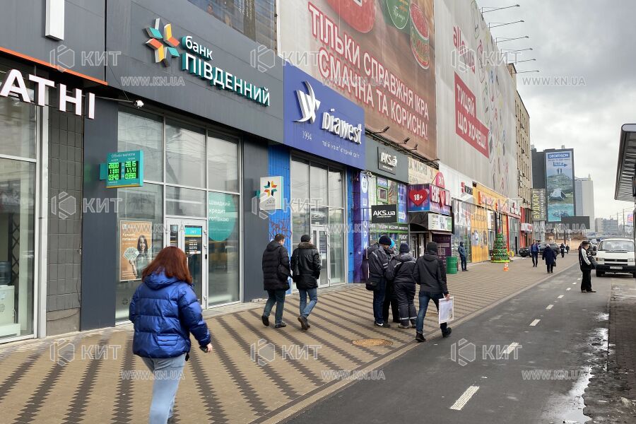 Aренда магазина Киев, Петровка, 296м²