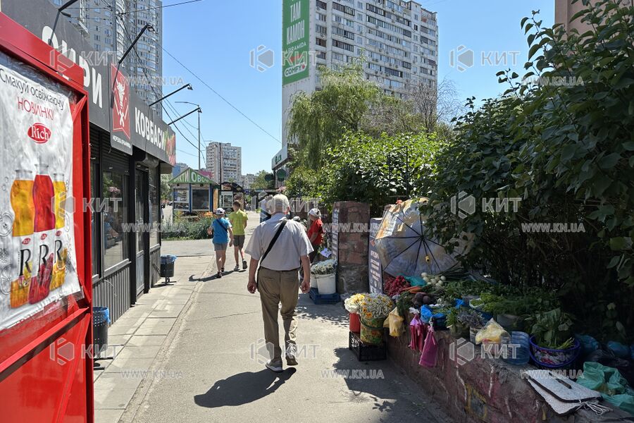Продажа магазина Киев, Позняки, 200м²