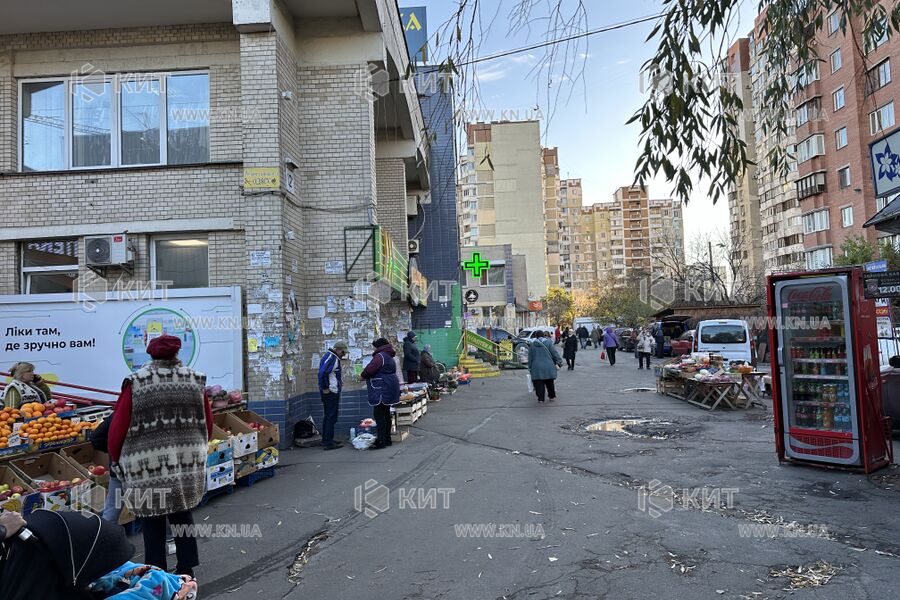 Оренда магазину Київ, Лівий берег, 220м²