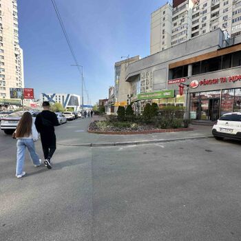 Аренда магазинов - Киев,  Александра Мишуги ул.