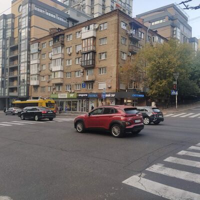 Продажа 	 Київ,  Саксаганського вул. 
