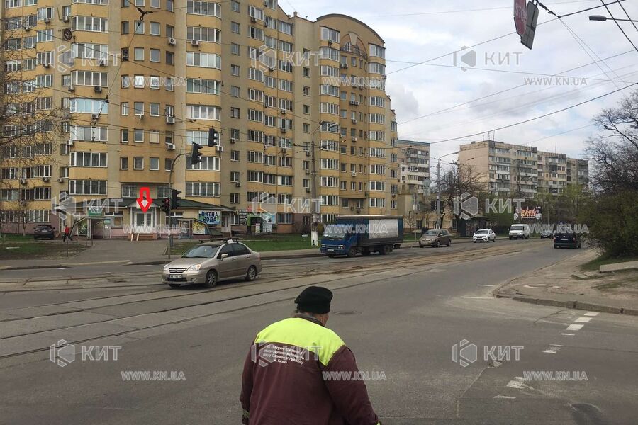 Aренда магазина Киев, Харьковский массив, 90м²