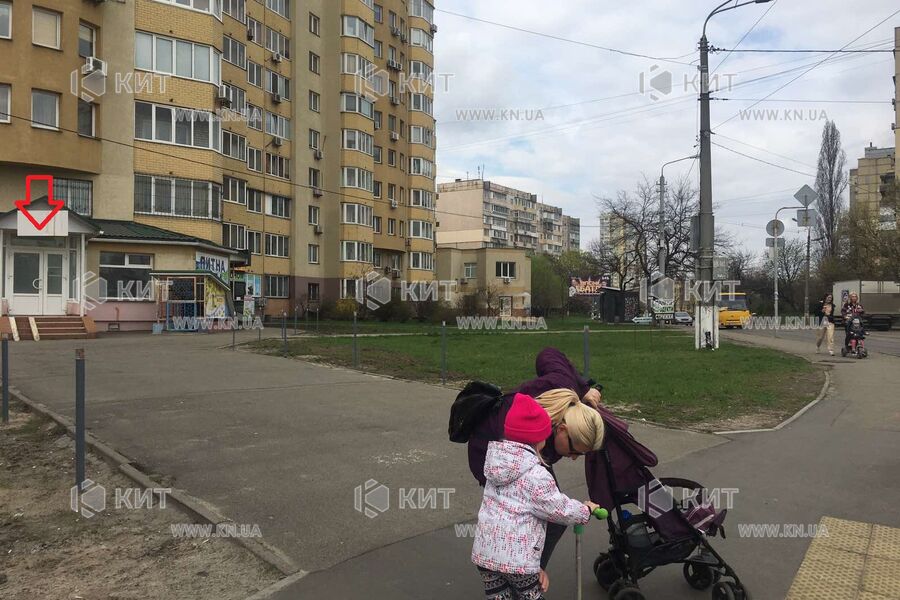 Aренда магазина Киев, Харьковский массив, 90м²