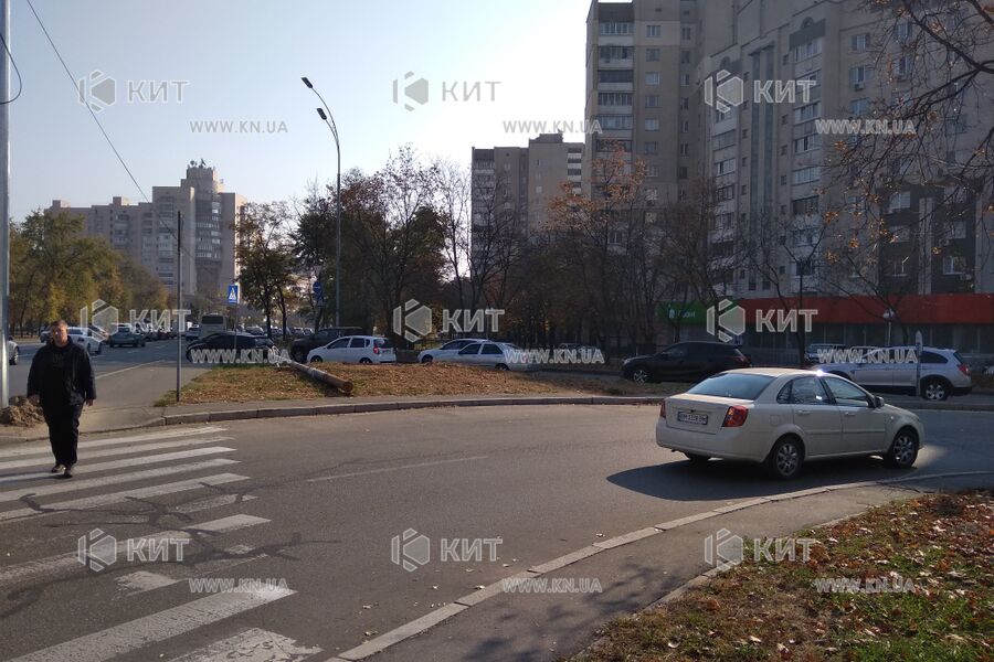 Aренда магазина Киев, Харьковский массив, 109м²