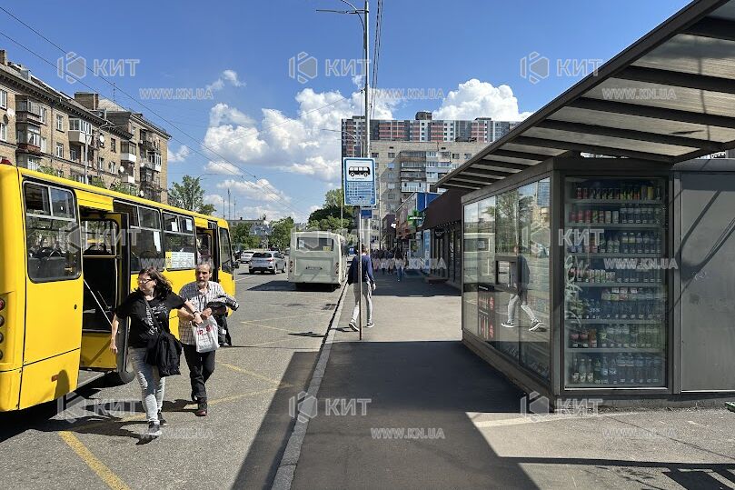 Aренда магазина Киев, Ленинградская пл., 85м²