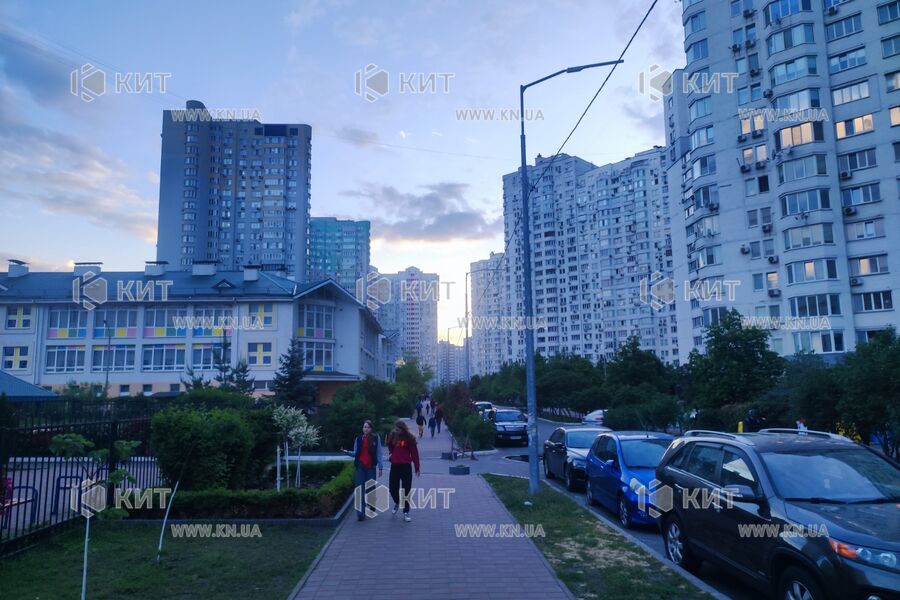 Aренда магазина Киев, Осокорки, 233м²
