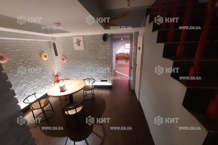 Aренда магазина Киев, Центр, 164.1м²