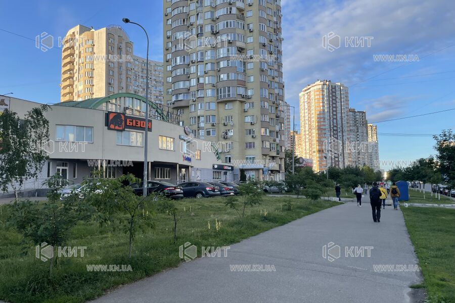 Aренда магазина Киев, Позняки, 336м²