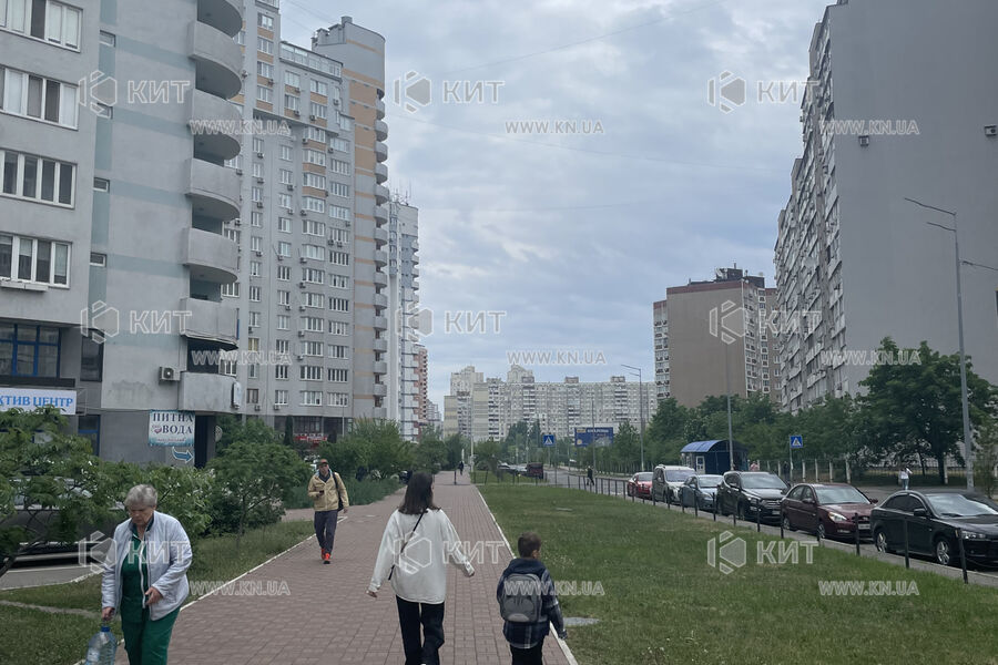 Продажа магазина Киев, Осокорки, 122м²