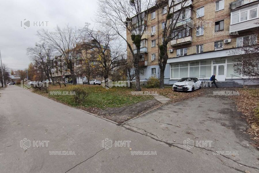 Оренда магазину Київ, Ленінградська пл., 246м²