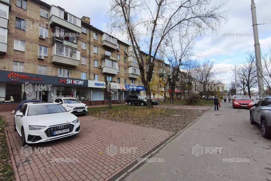 Оренда магазину Київ, Ленінградська пл., 246м²