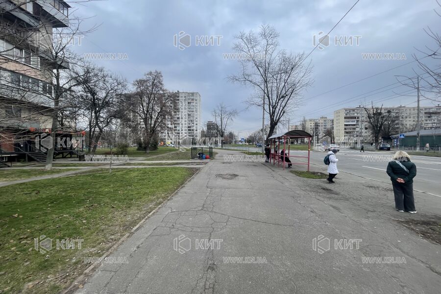 Продажа магазина Киев, Лесной массив, 68м²