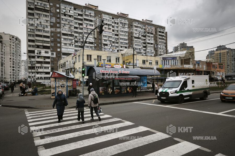 Aренда магазина Киев, Позняки, 114м²