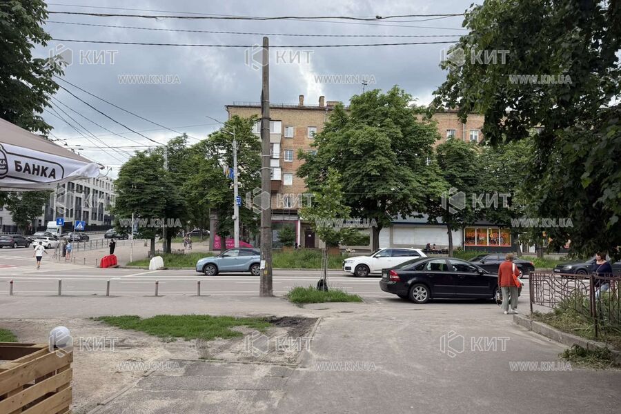 Aренда магазина Киев, Сырец, 408м²