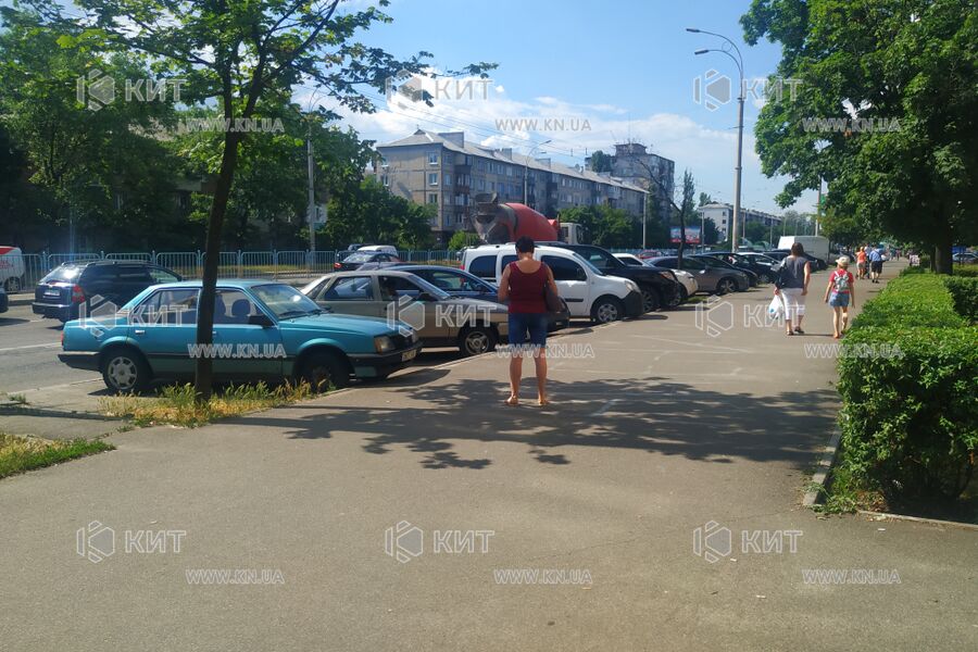 Оренда магазину Київ, Воскресенка, 85м²