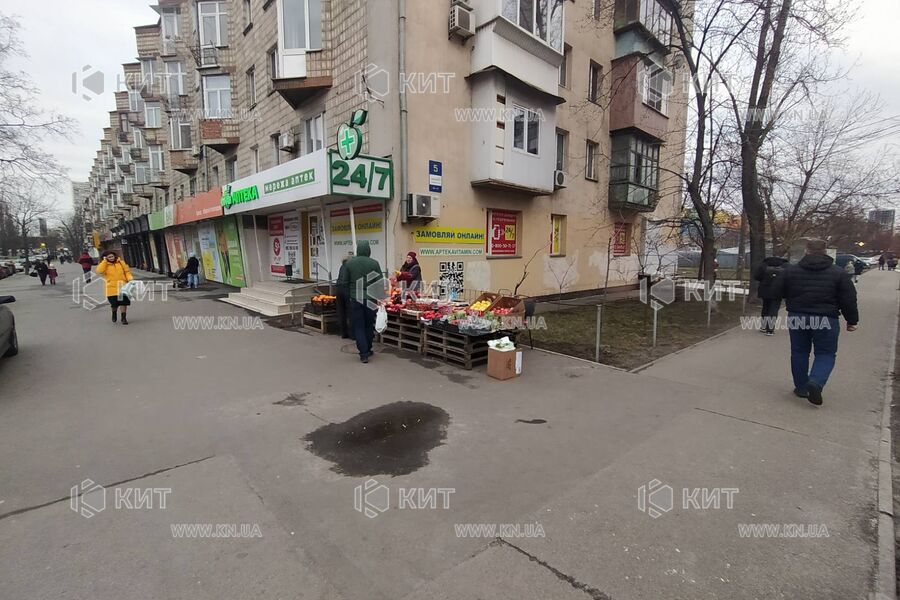 Продажа магазина Киев, Ленинградская пл., 27м²