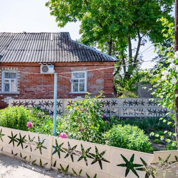 Продажа домов и таунхаусов - Харьков,  Ньютона ул.