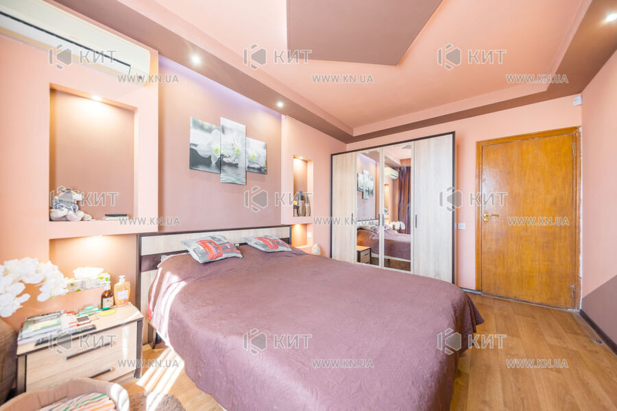 Продаж квартири Харків, Олексіївка, 65м²