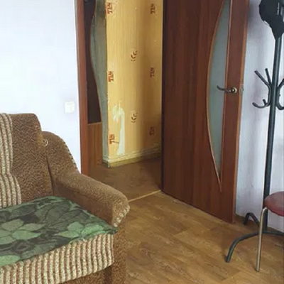Продажа 	 Харків,  Холодногірська (Єлізарова) вул.   10