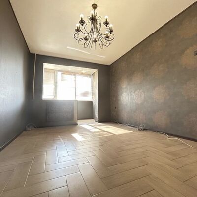 Продажа 	 Харків,  Леся Сердюка (Командарма Корка) вул.   14