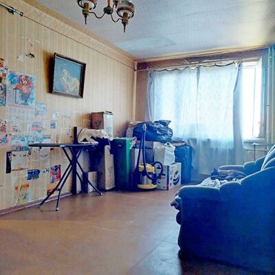 Продажа 	 Харьков,  Чугуевская ул.   27