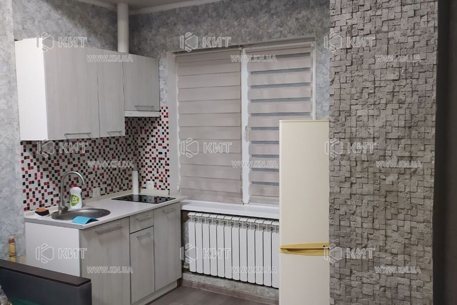 Продаж квартири Харків, ХТЗ, Рогань, 21м²