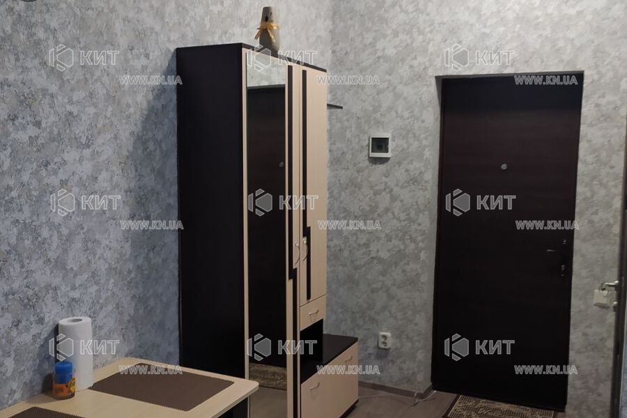 Продаж квартири Харків, ХТЗ, Рогань, 21м²