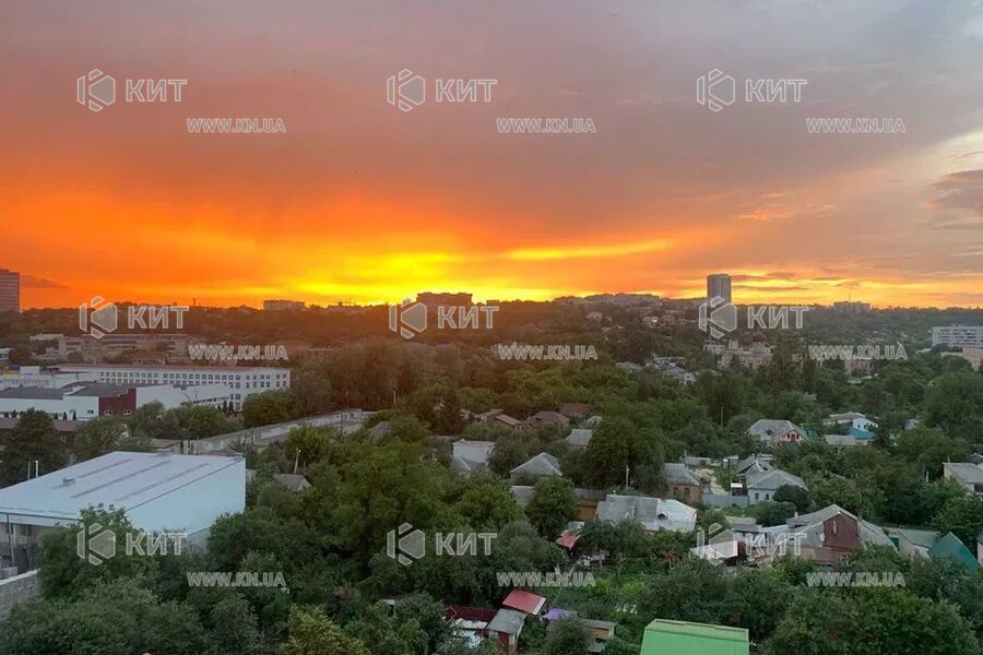 Продаж квартири Харків, Гагаріна, Спортивна, Захисників, 70м²