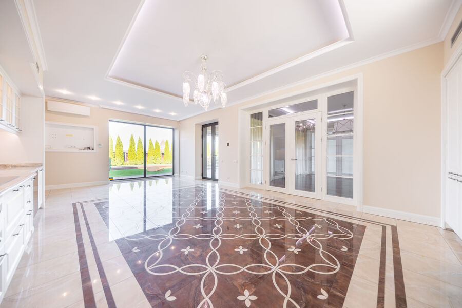 Продажа дома Флоринка, Флоринка, 520м²