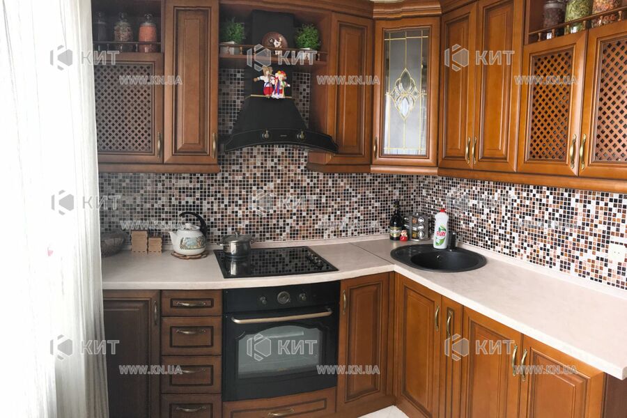 Продаж квартири Харків, Рогань, 70м²