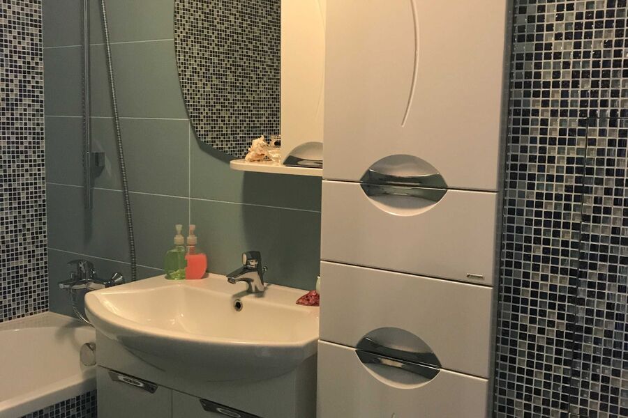 Продаж квартири Харків, Рогань, 70м²