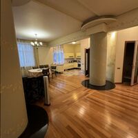Продаж квартири Харків, Центр, 183м²