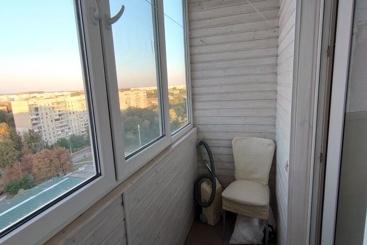 Продаж квартири Харків, ХТЗ, Рогань, 50м²