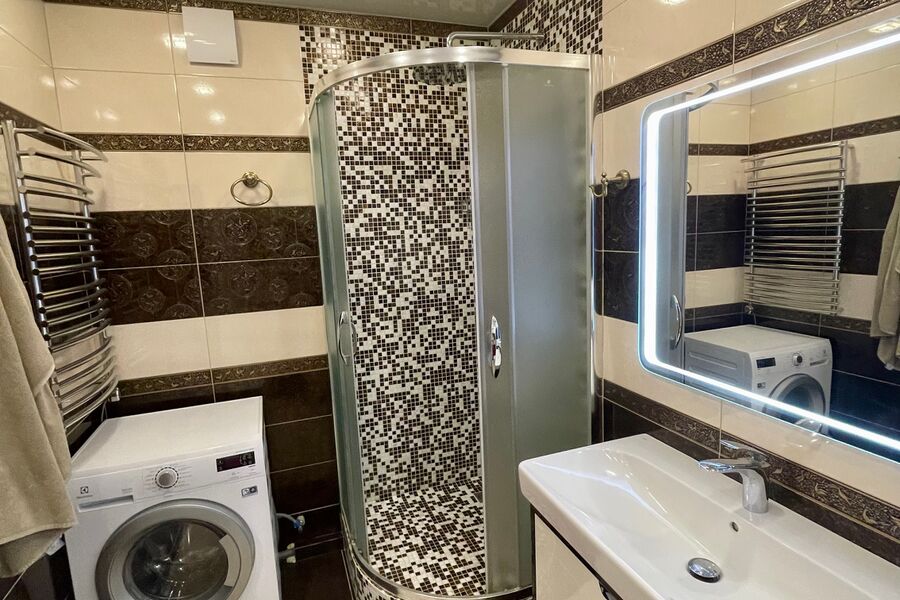Продаж квартири Харків, Рогань, 80м²