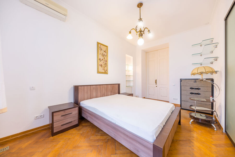 Продаж квартири Харків, Центр, 120м²