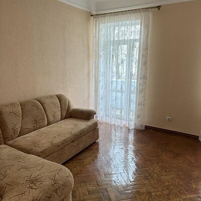 Продажа 	 Харків,  Дарвіна вул.   12