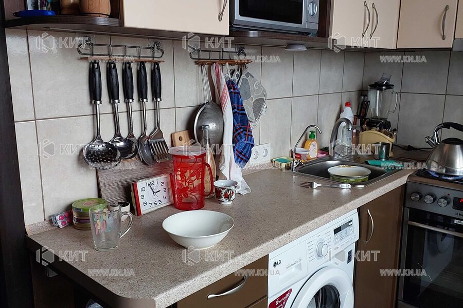 Продажа квартиры Харьков, Гагарина, Спортивная, Защитников, 46м²