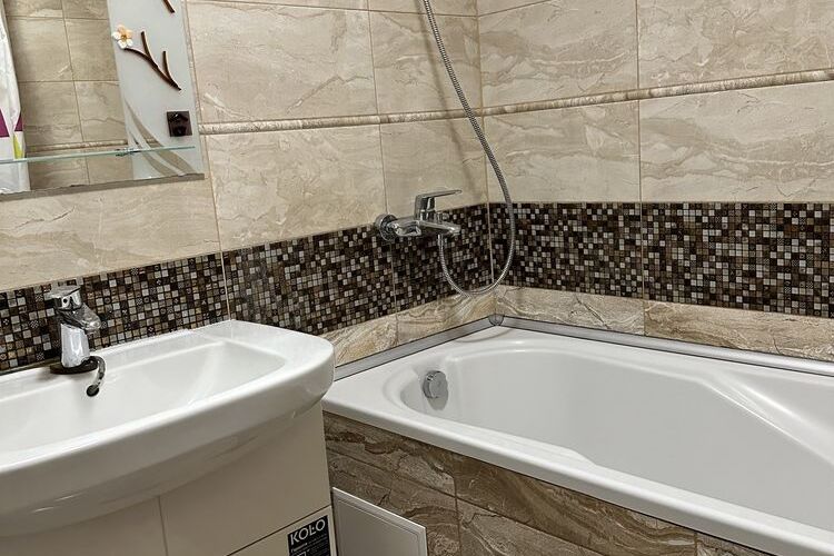 Продажа квартиры Харьков, Алексеевка, 80м²