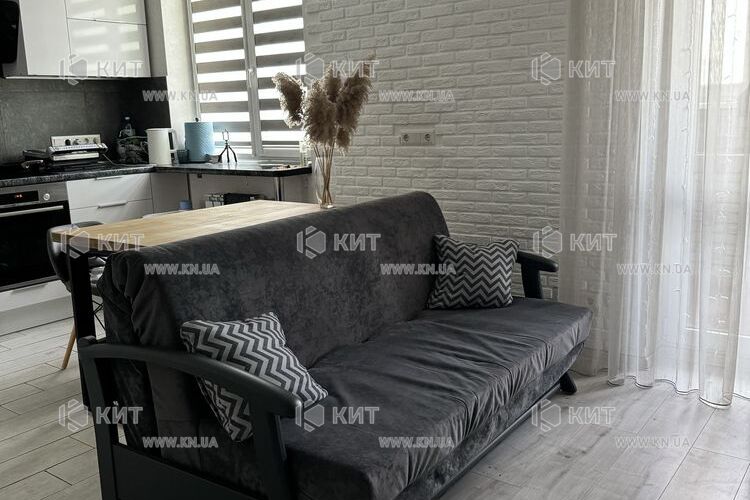 Продаж квартири Харків, ХТЗ, Рогань, 76м²
