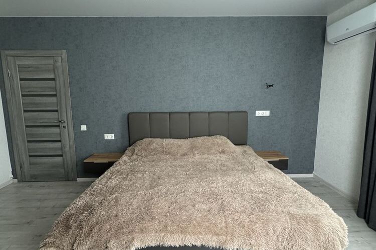 Продаж квартири Харків, ХТЗ, Рогань, 76м²