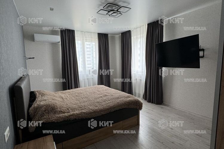 Продаж квартири Харків, ХТЗ, Рогань, 76м²