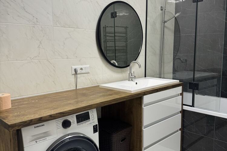 Продаж квартири Харків, ХТЗ, Рогань, 76м²