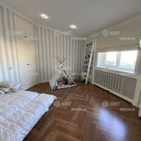Продаж квартири Харків, Наукова, 127.2м²