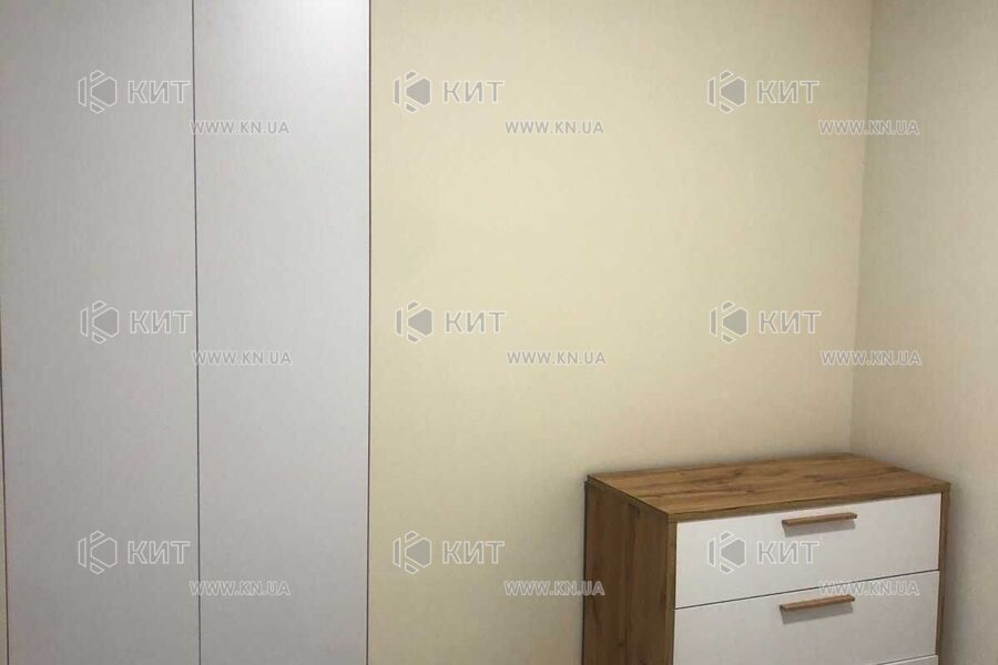 Продаж квартири Харків, ХТЗ, Рогань, 35м²